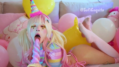 Sexy Soficoquita: Clown Cosplay & Candy Toy Fun