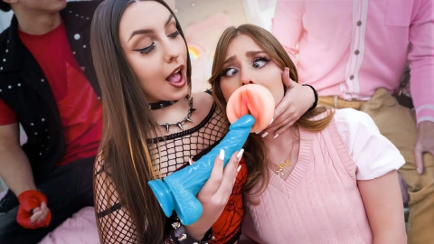 Violet & Lucy Cam Swap: Mouth Action & Pocket Pussy